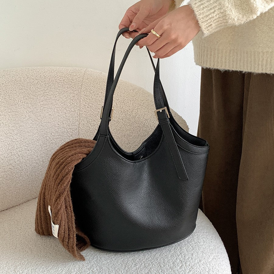 Idle Style Fashion Light Retro Pu Soft Leather Large Capacity Commuter Shoulder Bag